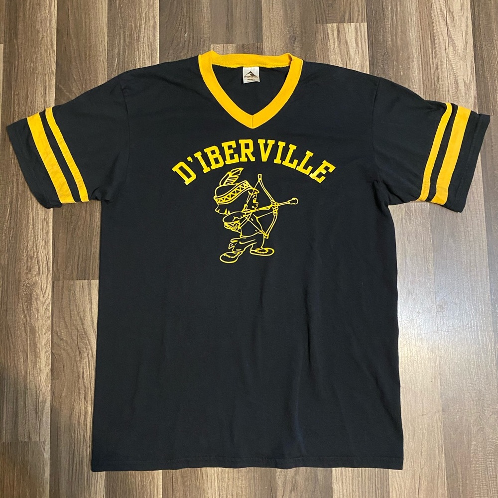 Vintage school team tshirt